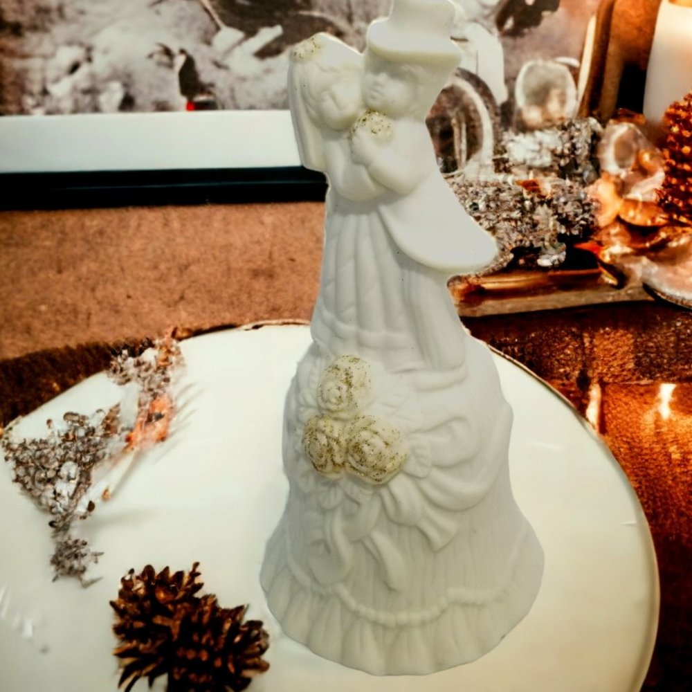 Vintage Bride And Groom Wedding Cake Topper Bell Center Piece Porcelain Bisque